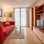 Nia Apartment, Split