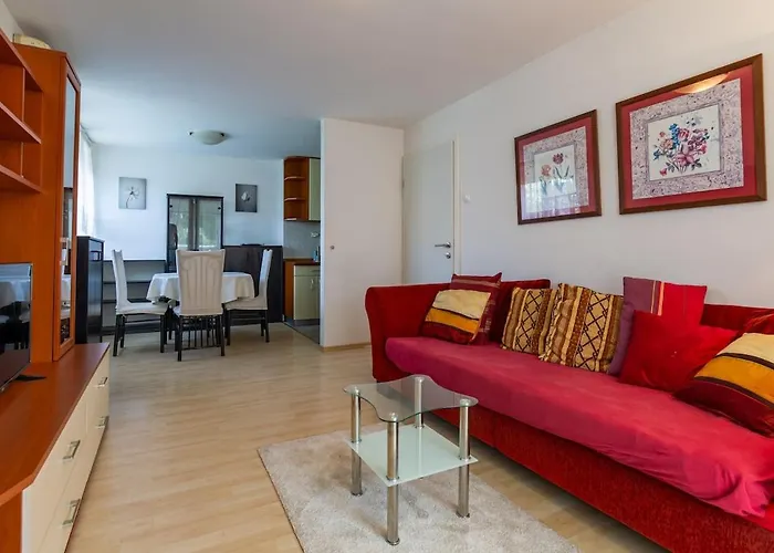 Nia Apartment, Split